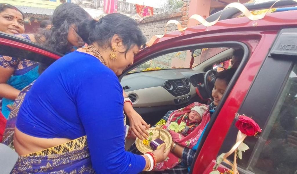 বহুযুগ পরে লক্ষ্মীর আগমনে খুশির হওয়া মন্ডল পরিবারে । 1 January 6, 2024 January 7, 2024 IMG 20240106 WA0031