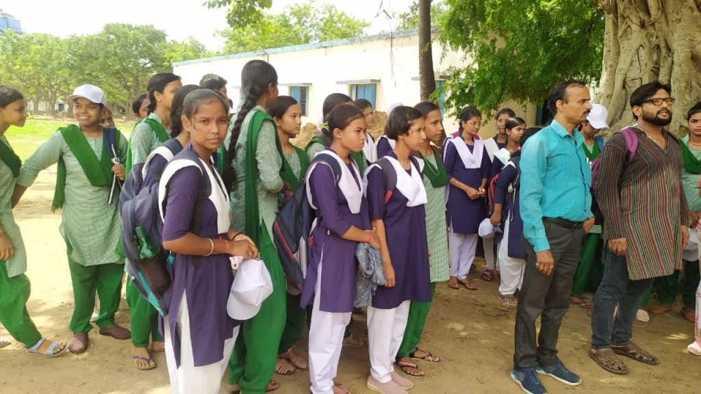 পথ সচেতনতা র্যালি বের করল বিদ্যালয়ের ছাত্রছাত্রীরা 2 June 29, 2024 June 29, 2024 IMG 20240629 WA0004
