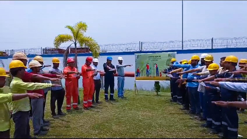 বিশ্ব পরিবেশ দিবসে আগামী প্রজন্মকে বিশ্ব উষ্ণায়ন থেকে বাঁচাতে অঙ্গীকারবদ্ধ হলেন কারখানার আধিকারিকসহ কর্মীরা। 1 June 5, 2024 June 5, 2024 PSX 20240605 224329