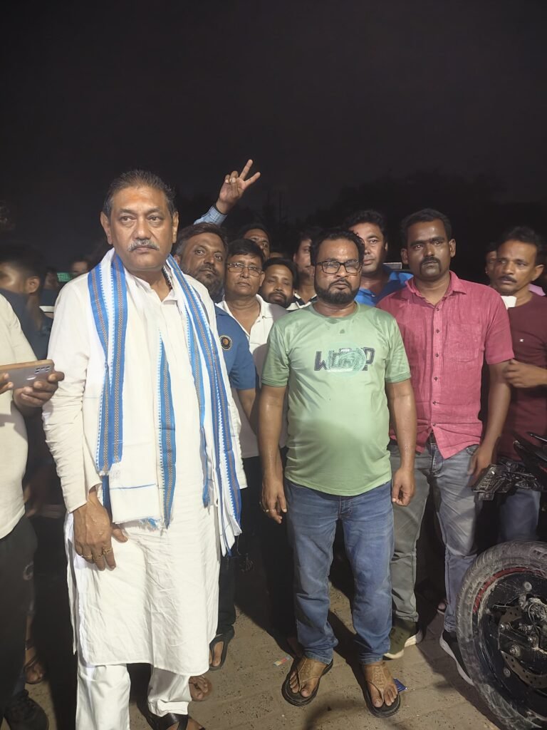 পশ্চিম বর্ধমান জেলার তৃণমূল কংগ্রেসর জেলা সভাপতি কে সংবর্ধনা 1 May 17, 2025 May 17, 2025 IMG 20250517 WA0015